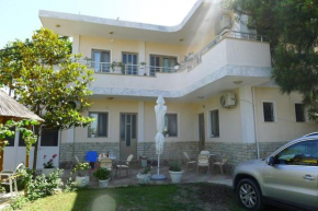 Beach house, room for couple in 2nd floor